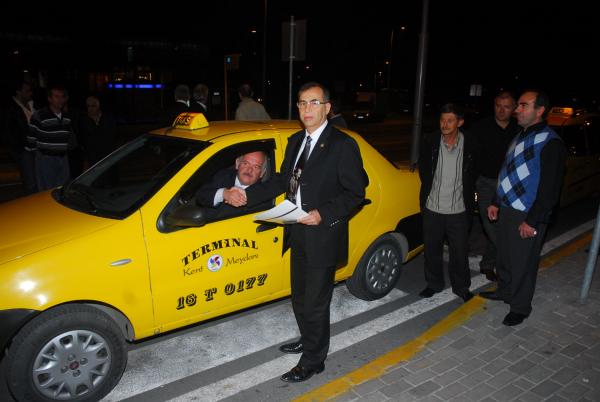 Demirel’in taksi projesi!