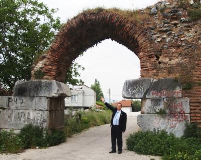 DEMİREL’DEN ‘TARİH’İ İSYAN