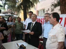 CHP Bursa Milletvekili Kemal Demirel, Çekirge Çocuk Hastanesi`nin kapatılmaması için imza kampanyası başlattı.